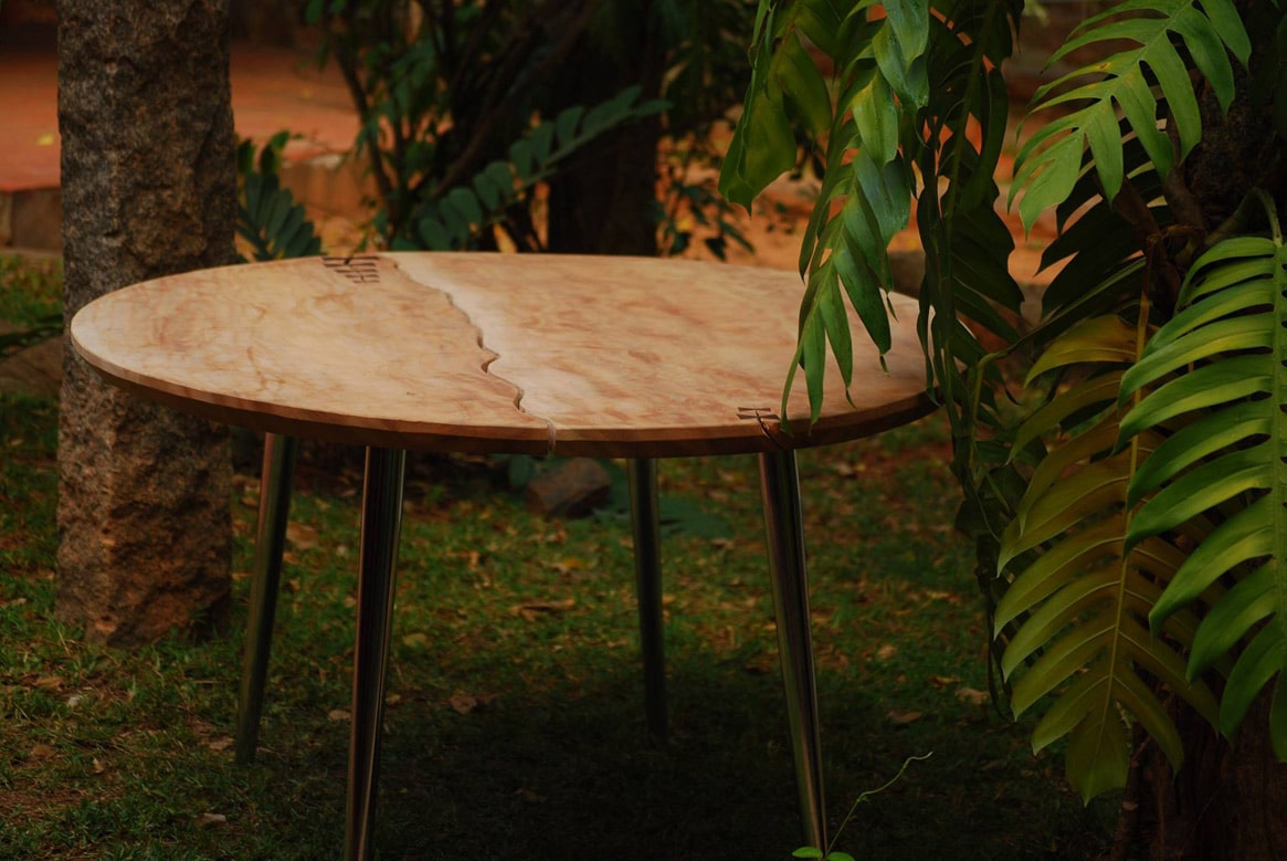 Read more about the article Dining Table 03