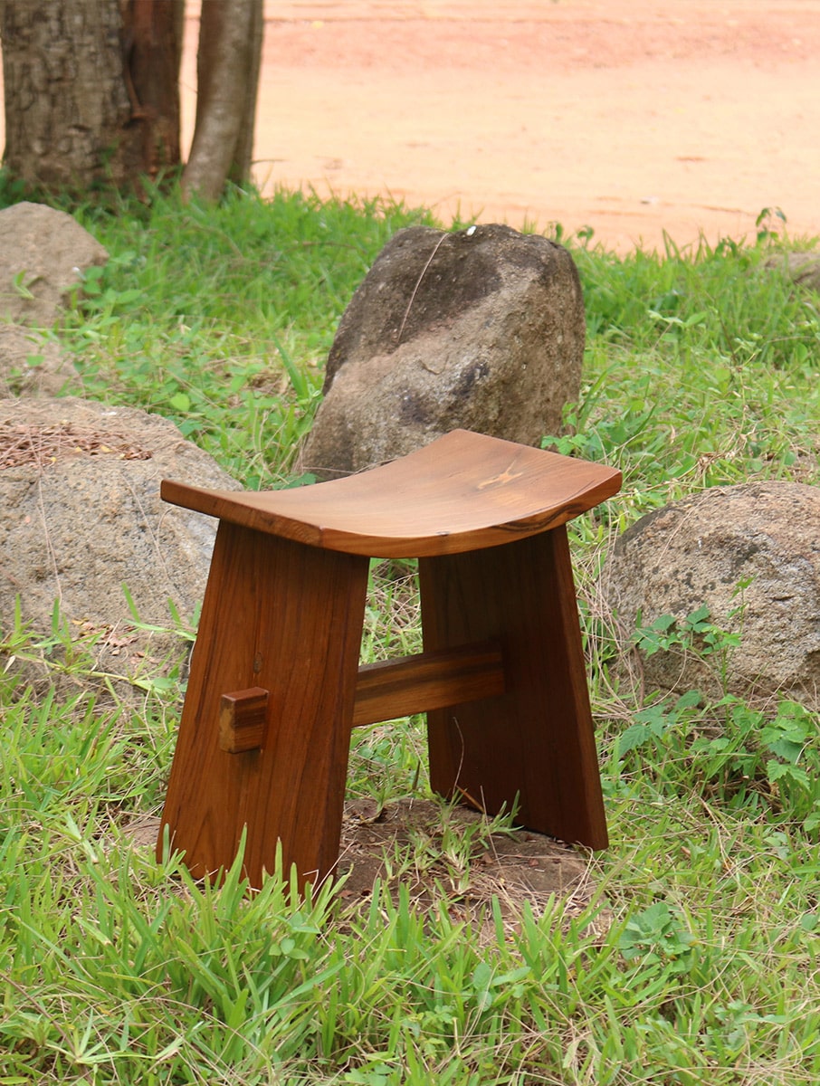 Read more about the article End Table 16